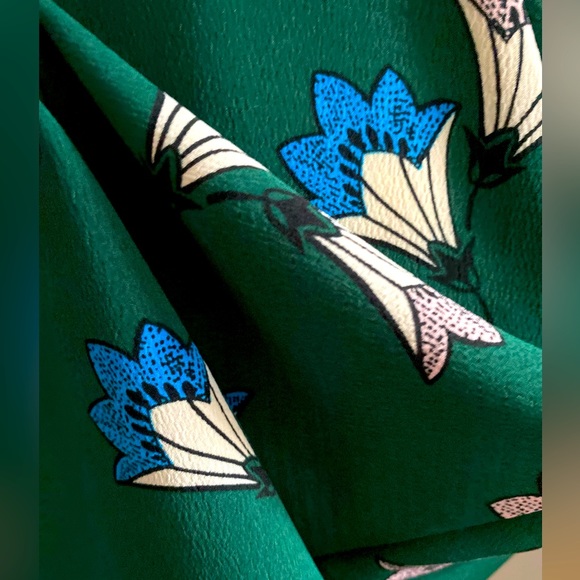 Ms.Selfridge Classic Green Floral Tea Dress with Open Puff Sleeve, Size 4 (US) - Picture 16 of 16